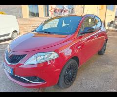 Lancia Ypsilon 1.2 69 CV 5 porte Gold