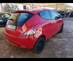 Lancia Ypsilon 1.2 69 CV 5 porte Gold