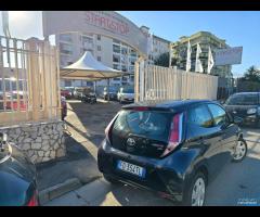 Toyota Aygo 1.0 VVT-i 69 CV 5 porte x-cool