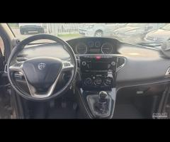 Lancia Ypsilon 0.9 TwinAir 85 CV 5 porte S&S DFN G - 8