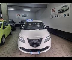 Lancia Ypsilon 1.2 ben unico prop 2011 - 8