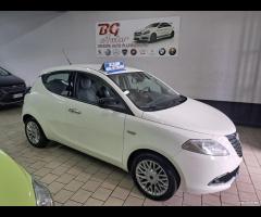 Lancia Ypsilon 1.2 ben unico prop 2011 - 9