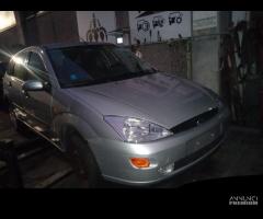 FORD FOCUS 1.6 B  2001 FYDB PER RICAMBI