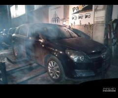 OPEL ASTRA 1.3 TD 2006 Z13DTH PER RICAMBI