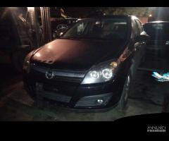 OPEL ASTRA 1.3 TD 2006 Z13DTH PER RICAMBI