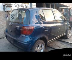 TOYOTA YARIS 1.4 TD 2003 1NDTV PER RICAMBI