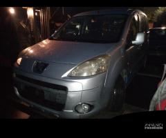 PEUGEOT PARTNER 1.6 TD 2011 9HX PER RICAMBI