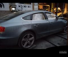 AUDI A5 2.0 B 2010 CDN PER RICAMBI