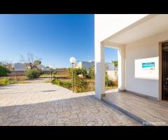 VILLA VISTA MARE A PORTO CESAREO CON AREA BARBECUE