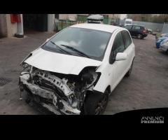 TOYOTA YARIS 1.4 B 74KW 5M 5P (2010) RICAMBIO USAT - 6