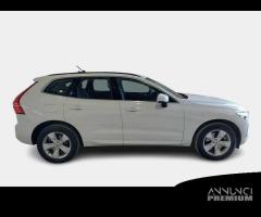 VOLVO XC60 B4 D automatico Momentum Pro - 1