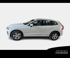 VOLVO XC60 B4 D automatico Momentum Pro - 2