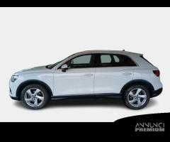 AUDI Q3 35 TDI quattro S tronic Business Advanced