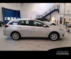 TOYOTA AURIS WAGON Touring Sports Hybrid Business