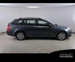 SKODA OCTAVIA WAGON 2.0 TDI EXECUTIVE DSG