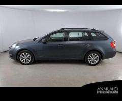 SKODA OCTAVIA WAGON 2.0 TDI EXECUTIVE DSG