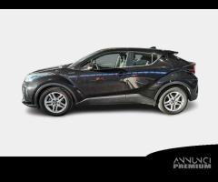 TOYOTA C-HR 1.8H 98CV E-CVT Business