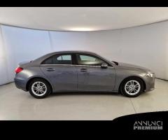 MERCEDES-BENZ A 180 d Automatic Business 4 PORTE B