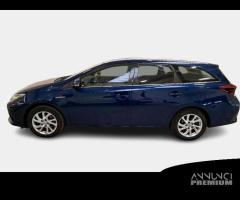 TOYOTA AURIS WAGON Touring Sports Hybrid Business - 2