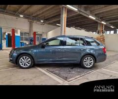 SKODA OCTAVIA WAGON 2.0 TDI EXECUTIVE DSG