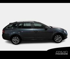 SKODA OCTAVIA WAGON 2.0 TDI CR DSG Executive