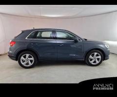 AUDI Q3 35 TDI S tronic Business Advanced