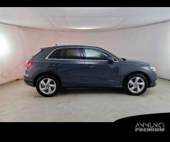 AUDI Q3 35 TDI S tronic Business Advanced