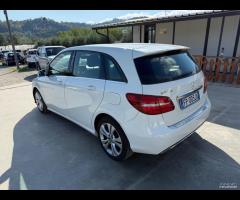 Mercedes-benz B 180 B 180 d Premium