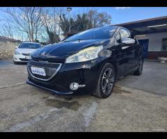 Peugeot 208 1.4 HDi 68 CV 5 porte Allure