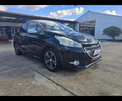 Peugeot 208 1.4 HDi 68 CV 5 porte Allure