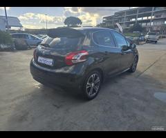 Peugeot 208 1.4 HDi 68 CV 5 porte Allure