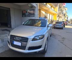 Audi Q7 3.0 V6 TDI 233CV quattro 2006 unico prop