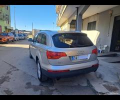 Audi Q7 3.0 V6 TDI 233CV quattro 2006 unico prop - 8