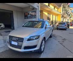 Audi Q7 3.0 V6 TDI 233CV quattro 2006 unico prop - 9