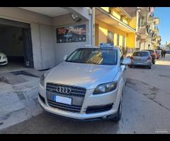 Audi Q7 3.0 V6 TDI 233CV quattro 2006 unico prop - 10