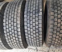 4 gomme nuove ricoperte 265 70 19.5 Michelin