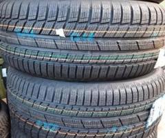 4 gomme nuove invernali 245 35 20 toyo