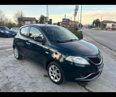 Lancia Ypsilon 1.2 69 CV 5 porte GPL Ecochic Plati