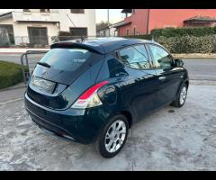 Lancia Ypsilon 1.2 69 CV 5 porte GPL Ecochic Plati