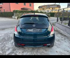 Lancia Ypsilon 1.2 69 CV 5 porte GPL Ecochic Plati