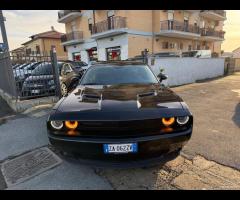 Dodge Challenger 3.6 V6 SXT 305cv AT8 - 10