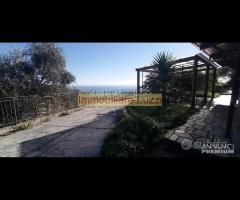 Imperia Villa fronte mare in zona S. Agata - 8