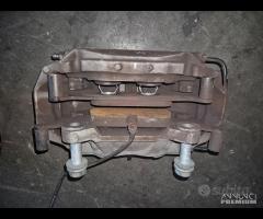 Pinze Freno Anteriori 4 POT Per Audi A4 B9 2.0 TD - 8