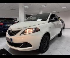 Lancia Ypsilon 1.0 FireFly 5 porte S&S Hybrid Ecoc - 1