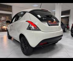 Lancia Ypsilon 1.0 FireFly 5 porte S&S Hybrid Ecoc - 3