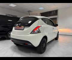 Lancia Ypsilon 1.0 FireFly 5 porte S&S Hybrid Ecoc - 5