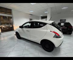 Lancia Ypsilon 1.0 FireFly 5 porte S&S Hybrid Ecoc - 7