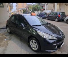 Peugeot 207 1.4 8V 75CV GPL 2009 unico prop