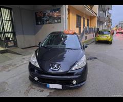 Peugeot 207 1.4 8V 75CV GPL 2009 unico prop - 9