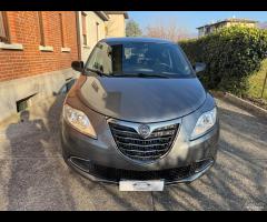 Lancia Ypsilon 1.2 69 CV 5 porte GPL Ecochic Gold - 3